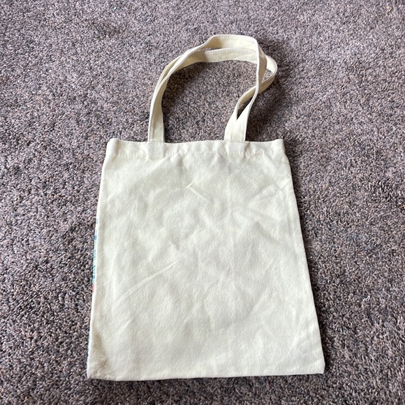 The Giving World Tote - Picture 2 of 4